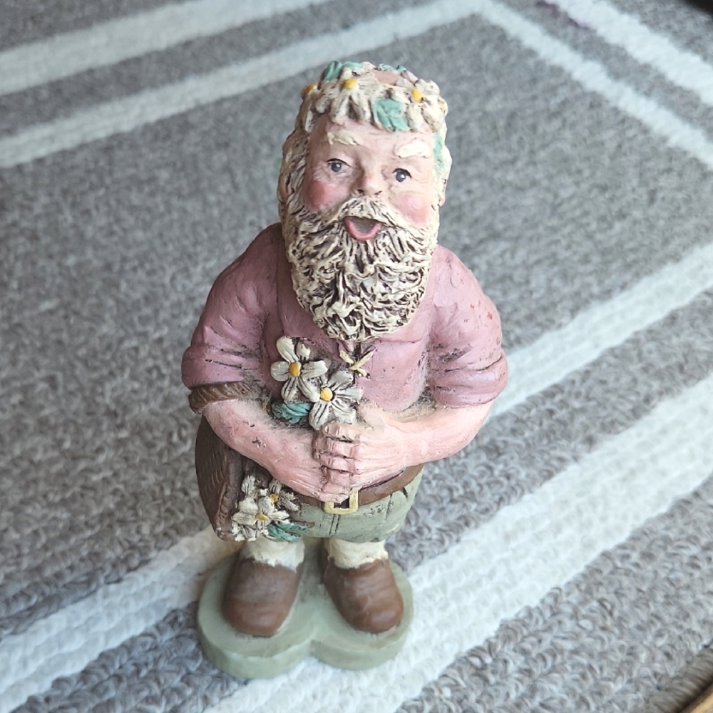 Sarah's Attic Sring Santa